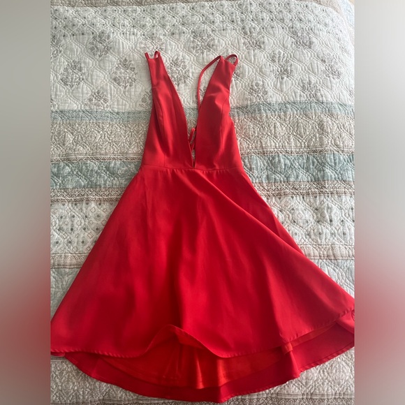 Sammie deep V skater dress in red - Picture 4 of 4